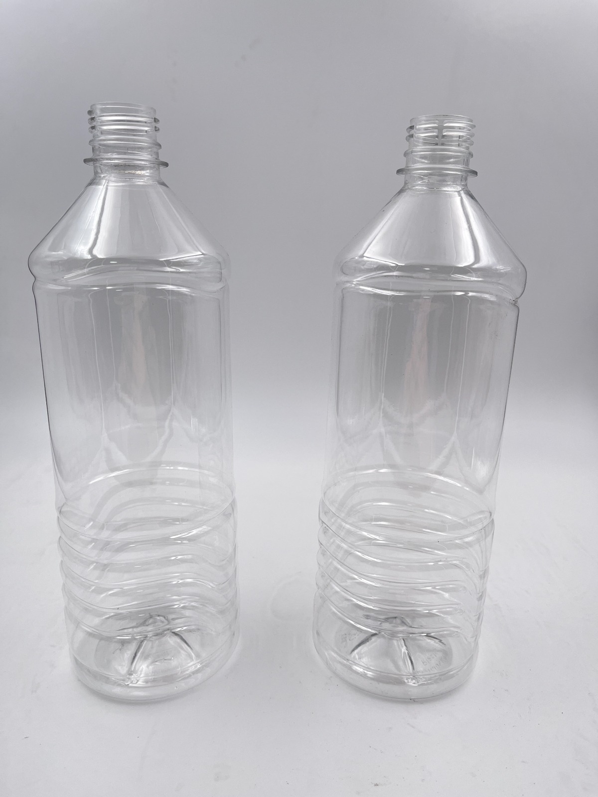 botella de plástico 1L