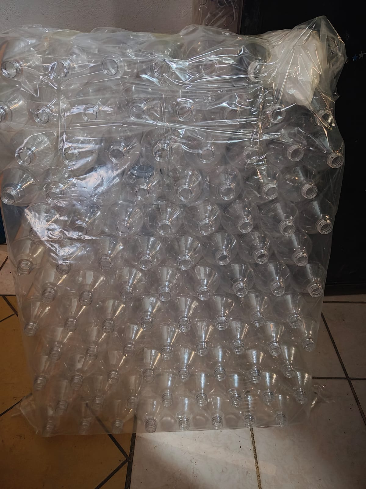 botella de plástico 1L